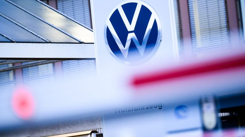 Die IG Metall hatte ursprünglich eine Beschäftigungsgarantie für die rund 130.000 VW-Mitarbeiter gefordert.