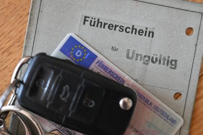 26-Jähriger gesteht Führerscheinbetrug in 112 Fällen – erster Käufer starb durch Motorradunfall
