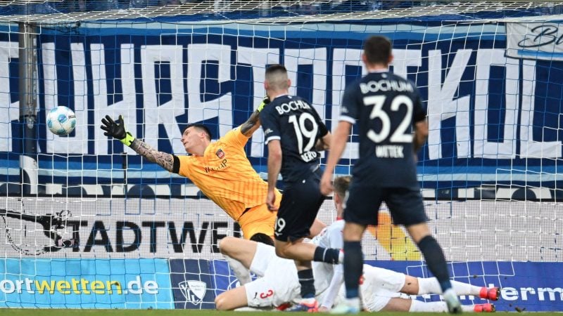 Matus Bero (M) trifft für Bochum zum 2:0.