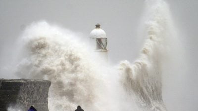 Sturm „Darragh“: Zwei Tote und Warnungen in Großbritannien