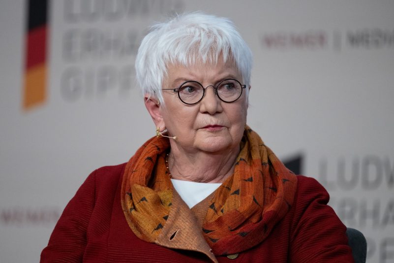 Gerda Hasselfeldt, Präsidentin des Deutschen Roten Kreuzes, erklärt, wie wichtig Erste-Hilfe-Kurse sind. (Archivbild)
