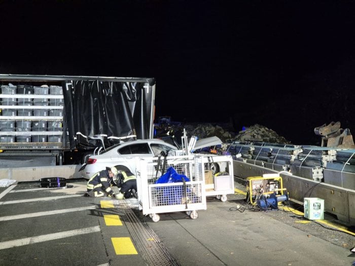 Mehrere Autobahnabschnitte wurden nach der Unfallserie gesperrt.