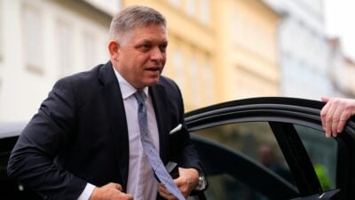 Slowakischer Regierungschef Fico von Putin im Kreml empfangen