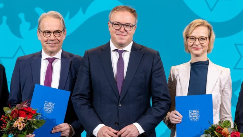 Thüringer Landtag: Georg Maier (l-r, SPD), Thüringer Innenminister, Mario Voigt (CDU), Thüringer Ministerpräsident und Katja Wolf (BSW), Finanzministerin, bei der Ernennung der Thüringer Ministerinnen und Minister.