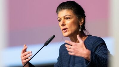 BSW-Gründerin Sahra Wagenknecht warb für den Koalitionsvertrag von CDU, BSW und SPD in Thüringen.