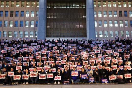 Südkorea: Tausende demonstrieren in Hauptstadt nach Aufruhr um Kriegsrecht