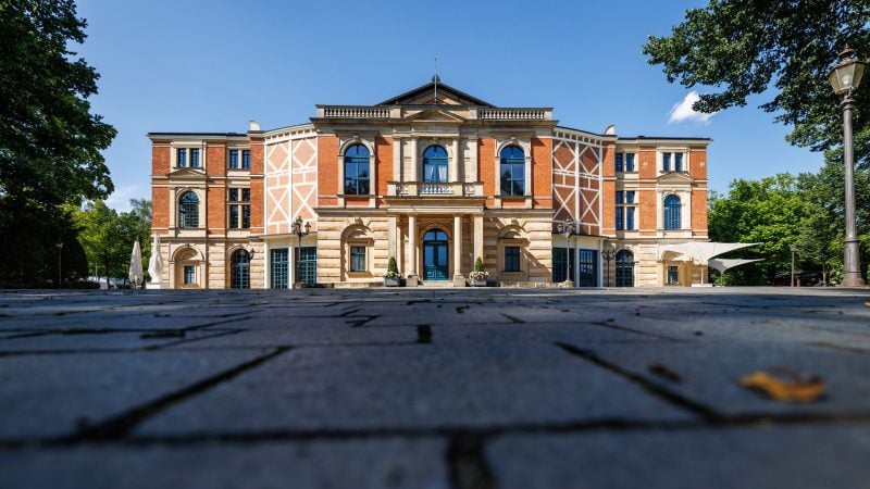 2026 wollten die Festspiele groß Jubiläum feiern - doch für die großen Pläne fehlt das Geld.