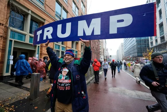 Trump-Unterstützer in Washington: Ein ungewöhnliches Bild in der sonst eher liberal geprägten Stadt an der Ostküste.