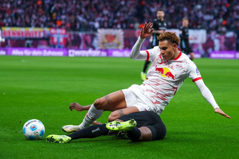 Klopp friert auf der Tribüne: Leipzig siegt dank Simons-Solo
