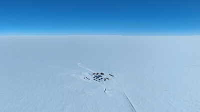 2.800 Meter Klimageschichte: Historischer Eisbohrkern in der Antarktis gewonnen