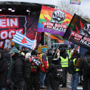 Riesa im Ausnahmezustand: Massive Proteste und Polizeieinsatz wegen AfD-Parteitag