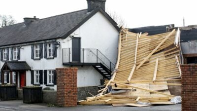 Unwetterfolgen Britische Inseln: Hunderttausende ohne Strom – neuer Sturm droht