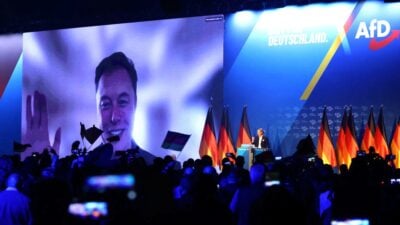 Elon Musk live bei AfD-Wahlkampfauftakt – zwei Videobotschaften und tausende Demonstranten