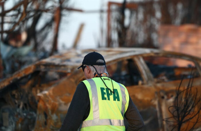 Die Feuer in und um Los Angeles schmolzen zahlreiche Autos samt ihrer Li-Ion-Batterien.