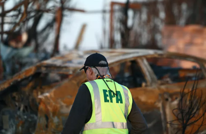 Die Feuer in und um Los Angeles schmolzen zahlreiche Autos samt ihrer Li-Ion-Batterien.