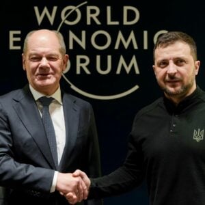 Zweiter Tag in Davos: Selenskyj fordert 200.000 Soldaten für Friedenstruppe in der Ukraine