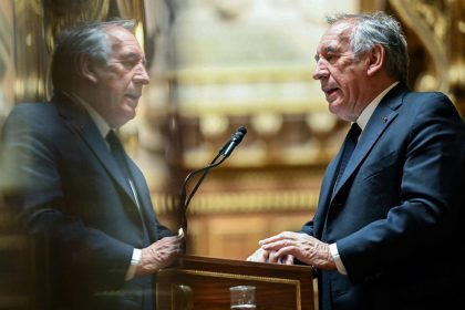 Frankreichs Premier Bayrou übersteht erste Misstrauensabstimmung