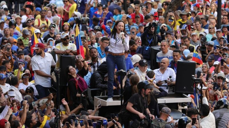 Venezuelas Oppositionsführerin María Corina Machado ist bei ihrem ersten öffentlichen Auftritt seit Monaten nach Angaben der Opposition gewaltsam abgefangen und entführt worden.