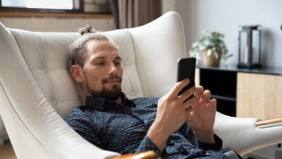 Sitzen macht krank: Warum Bewegung der Schlüssel zu einem langen Leben ist