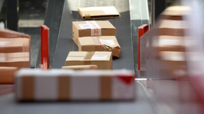 Ärger mit Post und Paketdiensten: Online-Tool unterstützt Betroffene