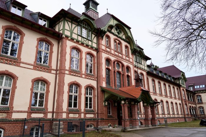 Auf dem Areal mit Wohnungen in Beelitz-Heilstätten haben sich innerhalb einiger Tage zwei Gewaltverbrechen ereignet. 