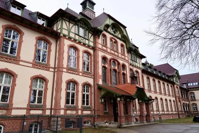 Auf dem Areal mit Wohnungen in Beelitz-Heilstätten haben sich innerhalb einiger Tage zwei Gewaltverbrechen ereignet.