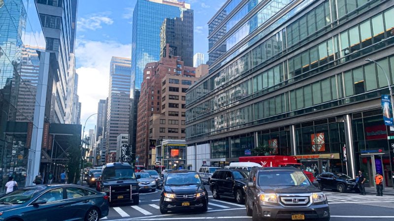 Autos ohne Ende - in Manhattan bislang Alltag. (Archivbild)