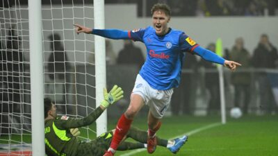 Desaströse Dortmunder verlieren bei Holstein Kiel