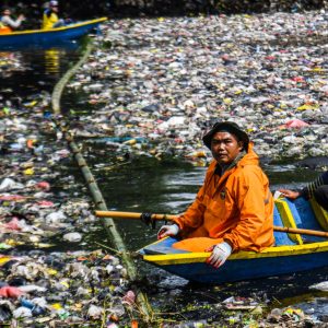 Ein Meer aus Müll: Unterwegs am „dreckigsten Fluss der Welt“