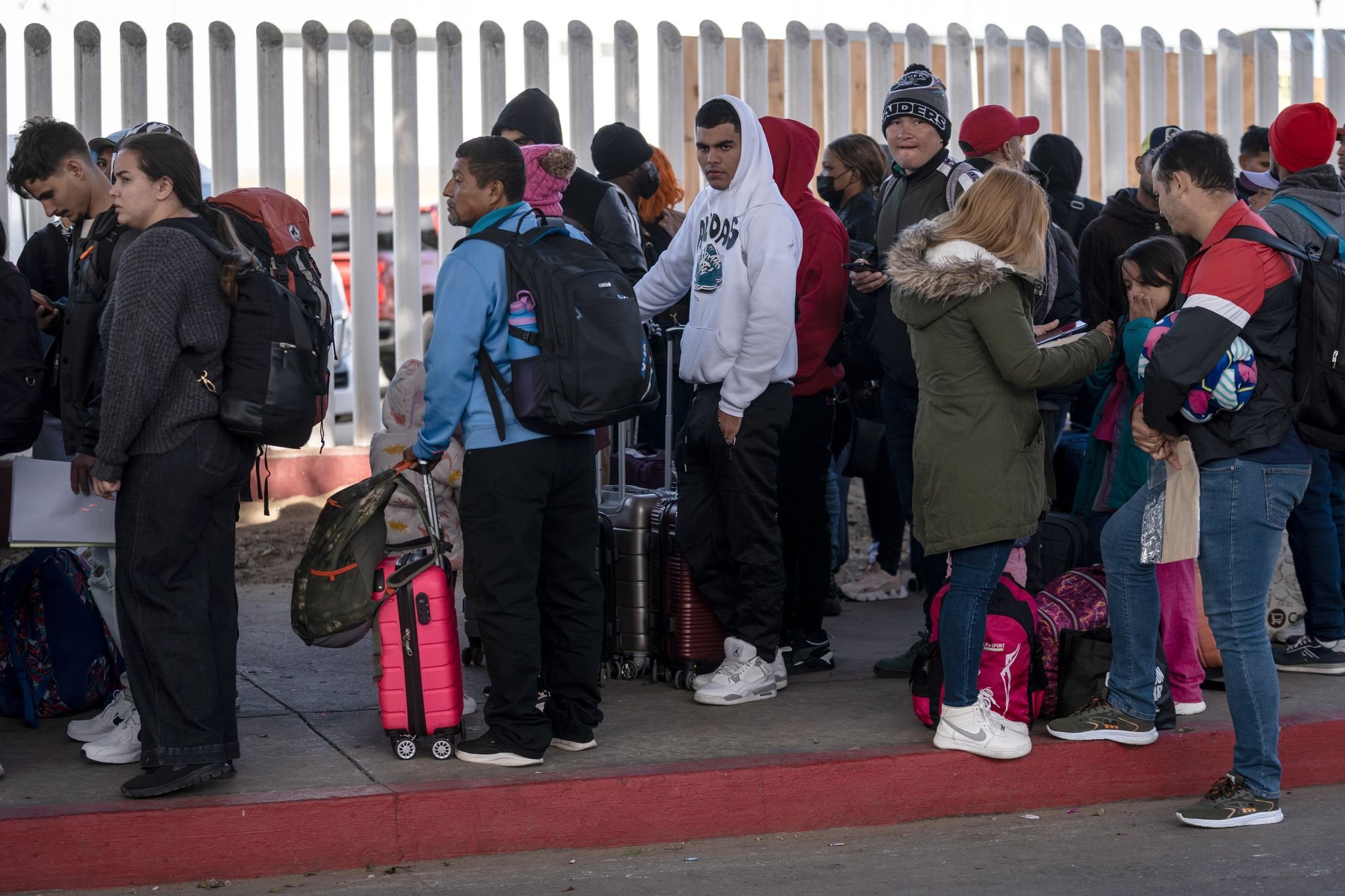 USA-versch-rfen-Sicherheitsregeln-Regierung-pr-ft-Fl-chtlingsstatus-von-235-000-Menschen