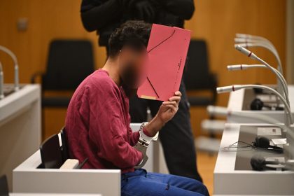 Anklage fordert lebenslange Haft für tödlichen Messerangriff in Mannheim