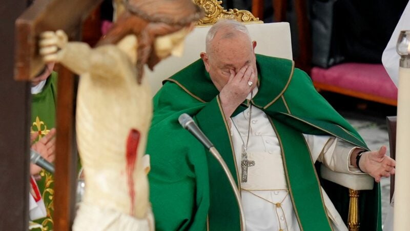 Musste in eine Klinik: der Papst. (Archivbild)