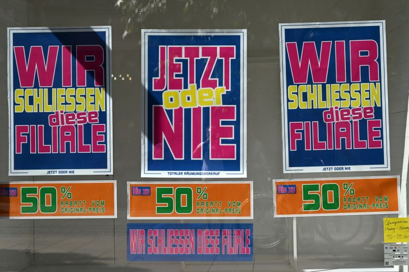 Der Modekonzern Esprit meldete im Sommer 2024 Insolvenz für sein Europageschäft an. Bis Anfang des Jahres schlossen alle Filialen in Deutschland.