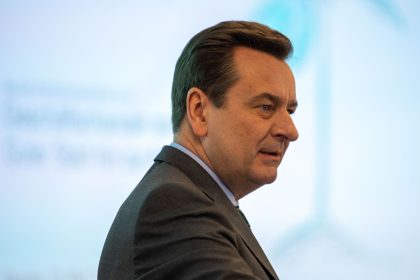 Munich Re meldet Rekordgewinn und -dividende