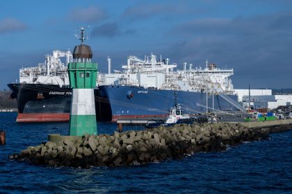 Kritiker halten die LNG-Infrastruktur für überdimensioniert, teuer und umweltgefährdend.