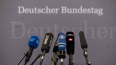 Kleinerer Bundestag: IW sieht Einsparungen bei bis zu 125 Millionen Euro jährlich