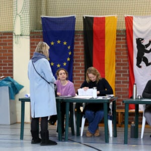 TICKER Bundestagswahl | 52 Prozent Wahlbeteiligung bis 14:00 Uhr