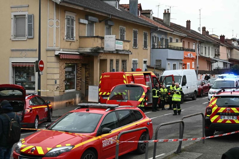 Ein Passant starb bei dem Angriff, drei Menschen wurden verletzt.