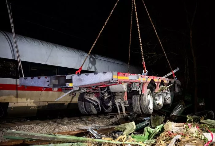 Ein Gleis ist nach dem Unfall wieder frei und befahrbar.