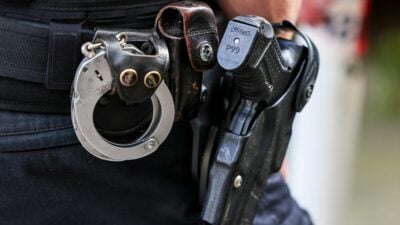 Mann bedroht Frau und Kind mit Waffe – Polizei erschießt ihn