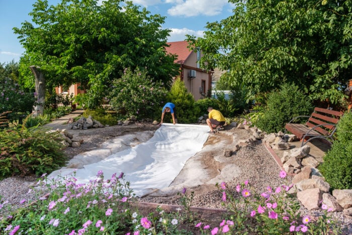 Ein Teich im Garten gefällt vor allem Libellen, Amphibien und Vögeln