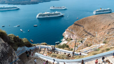 Inselregion Santorini bebt fast ununterbrochen – Menschen flüchten