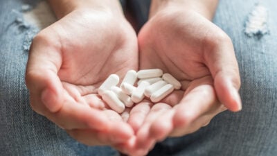 Lebensgefahr: Pharmaverband warnt vor „Paracetamol-Challenge“ – was Eltern tun können