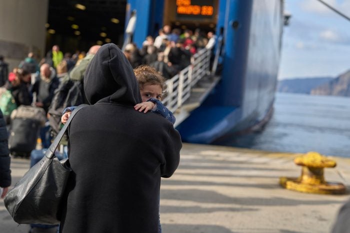 Die Fähren nach Athen sind ausgebucht.