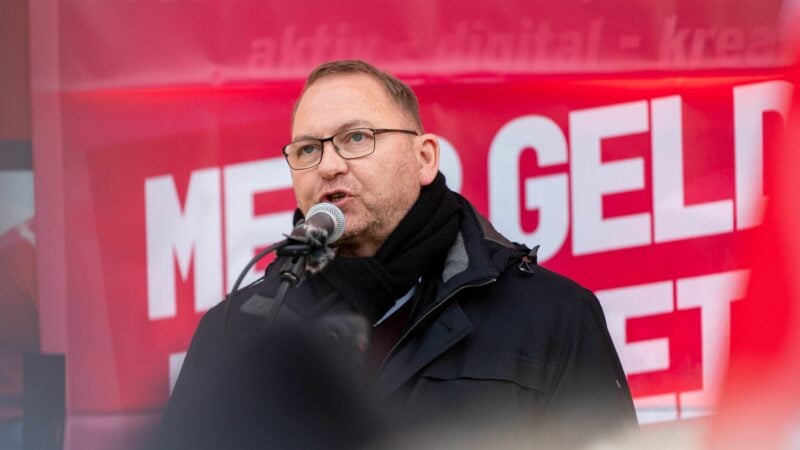 Verdi-Chef Frank Werneke erwartet eine Ausweitung von Warnstreiks. (Archivbild)