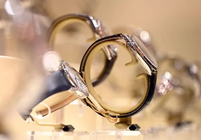 Weniger aber teurere Stücke sorgen bei Juwelieren und Uhrenhändlern für stabile Umsätze. (Archivbild)