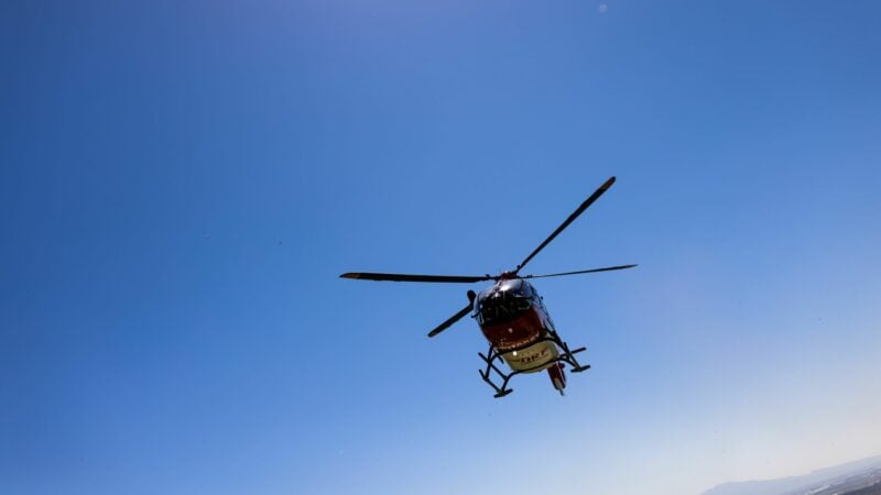 Zwei Rettungshubschrauber sowie mehrere Notärzte und Rettungswagen waren an der Unfallstelle im Einsatz. (Symbolbild)