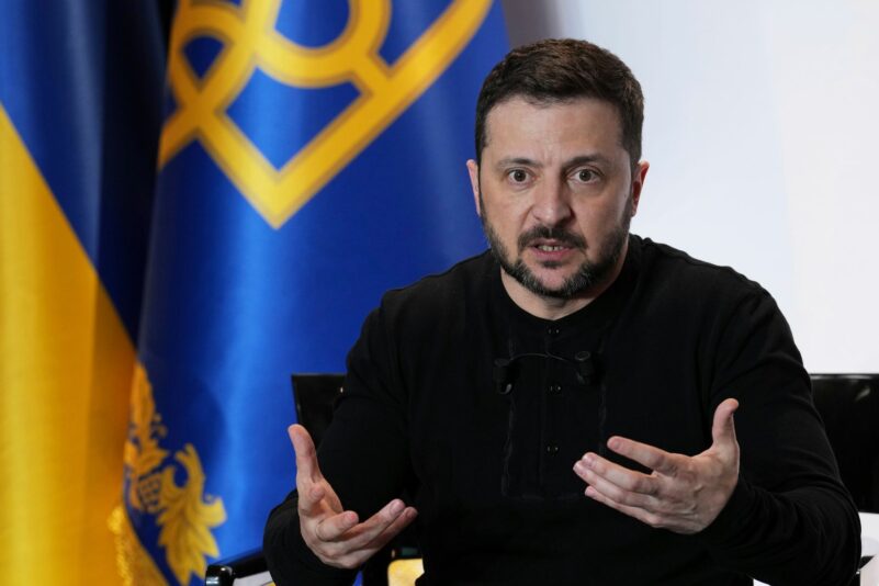 Der ukrainische Präsident Selenskyj wirft Moskau vor, trotz einer anderslautenden Abmachung weiter ukrainische Energieanlagen zu beschießen.