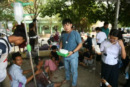 Ärzte an den Grenzen ihrer Kraft - Massenhaft Verletzte nach Erdbeben in Myanmar