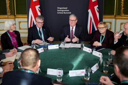 Gipfel zur Grenzsicherheit: Starmer und Faeser gemeinsam gegen Schleuserbanden